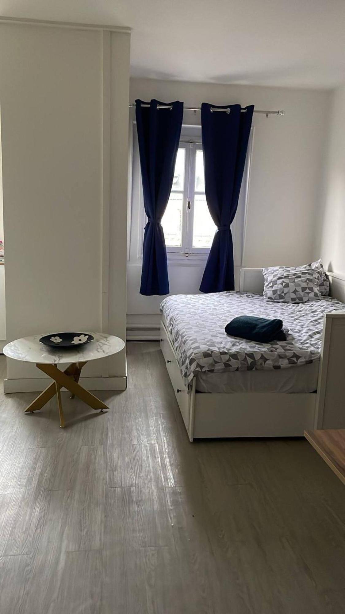 Guest Room Nearby Champs Elysees Paris Exterior foto